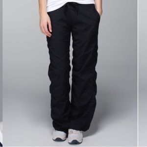 Lululemon Studio Pants Sz 12 Navy Blue Loose Mid Rise Adjustable Waist Legs